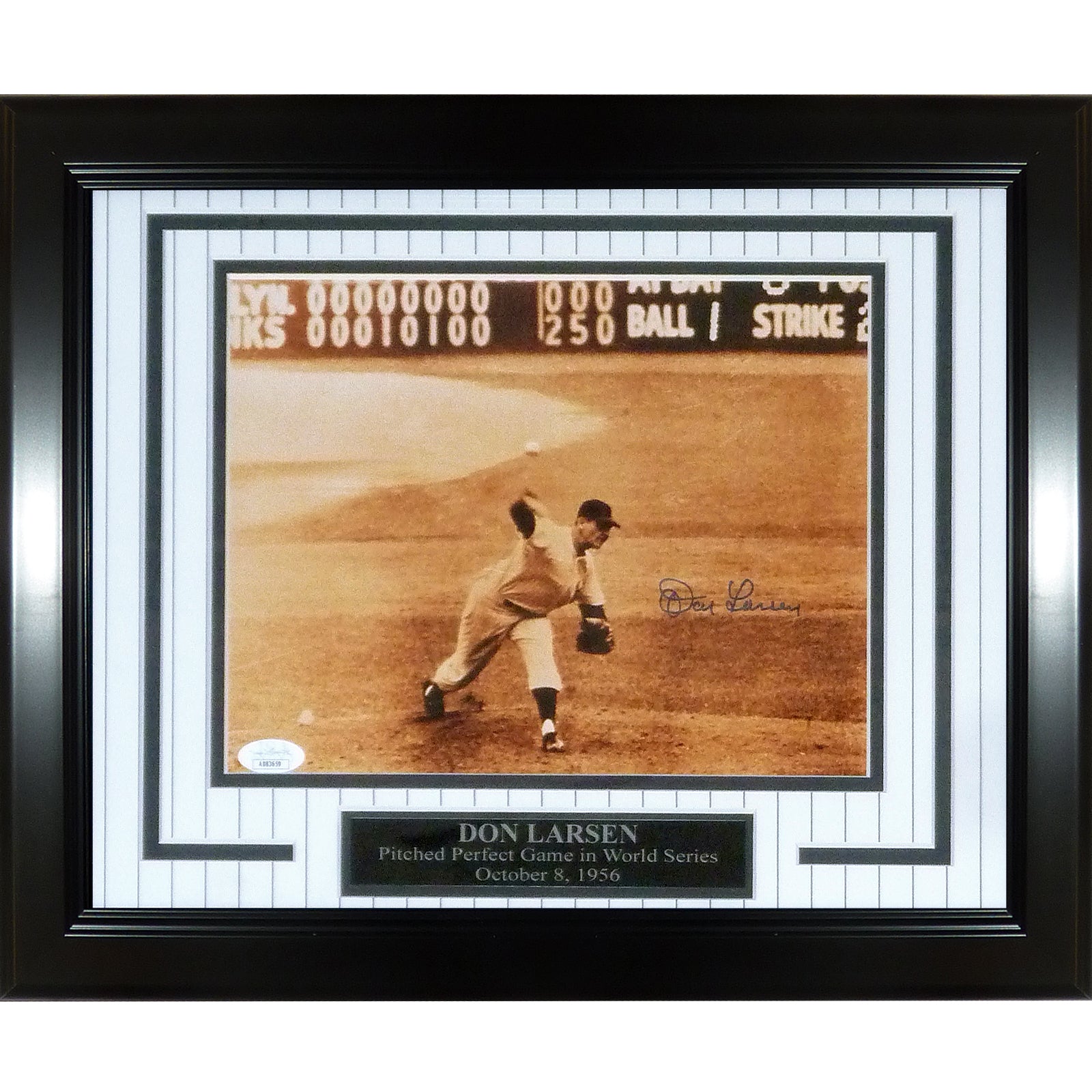 Don Larsen Autographed New York Yankees (Perfect Game) Framed 8x10