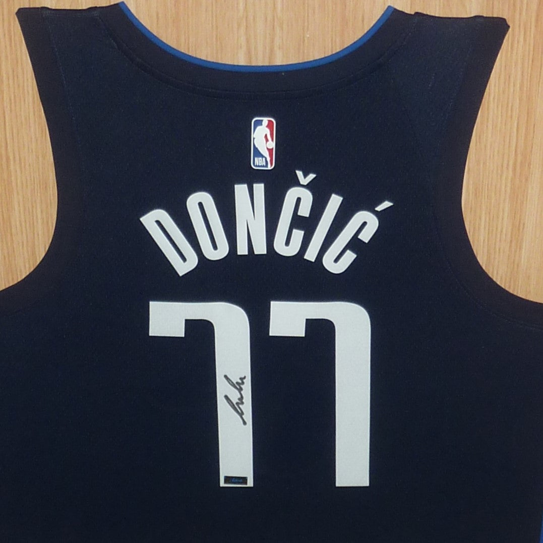 Luka doncic best sale framed jersey