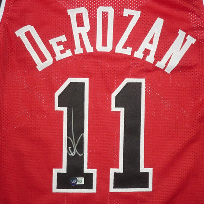 Autographed/Signed DeMar DeRozan Chicago White Basketball Jersey Beckett  BAS COA at 's Sports Collectibles Store