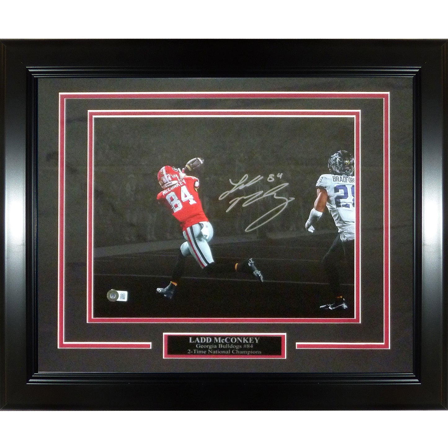 Ladd McConkey Autographed Georgia Bulldogs Deluxe Framed 11x14 Photo - Beckett