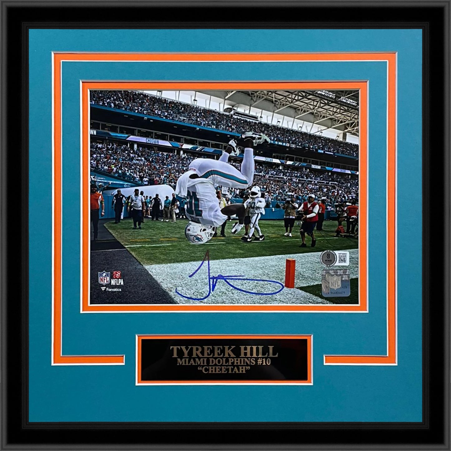 Tyreek Hill Autographed Miami Dolphins (Back Flip in Color) Deluxe 8x10 Photo Beckett