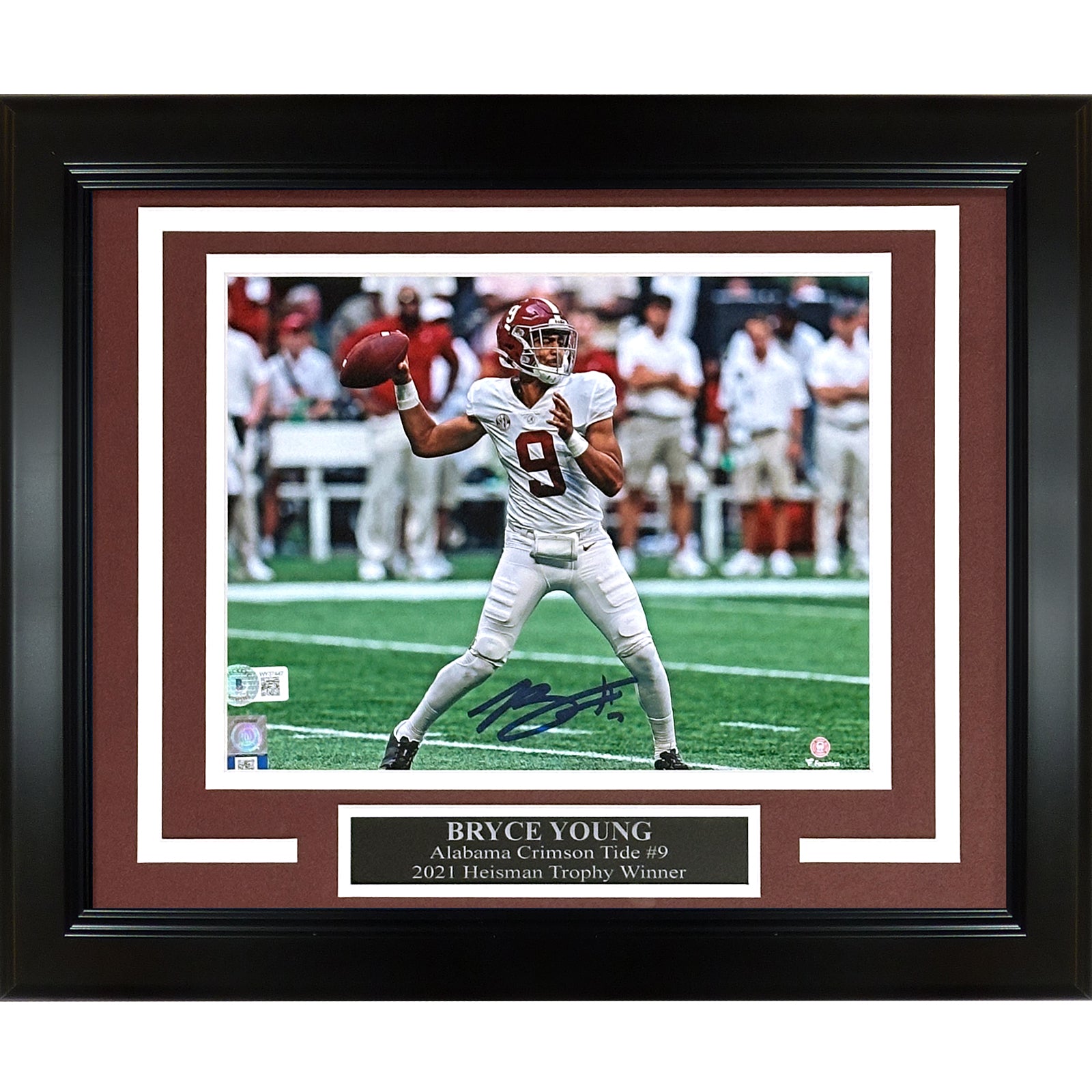 Bryce Young Autographed Alabama Crimson Tide Deluxe Framed 8x10 Photo - Beckett