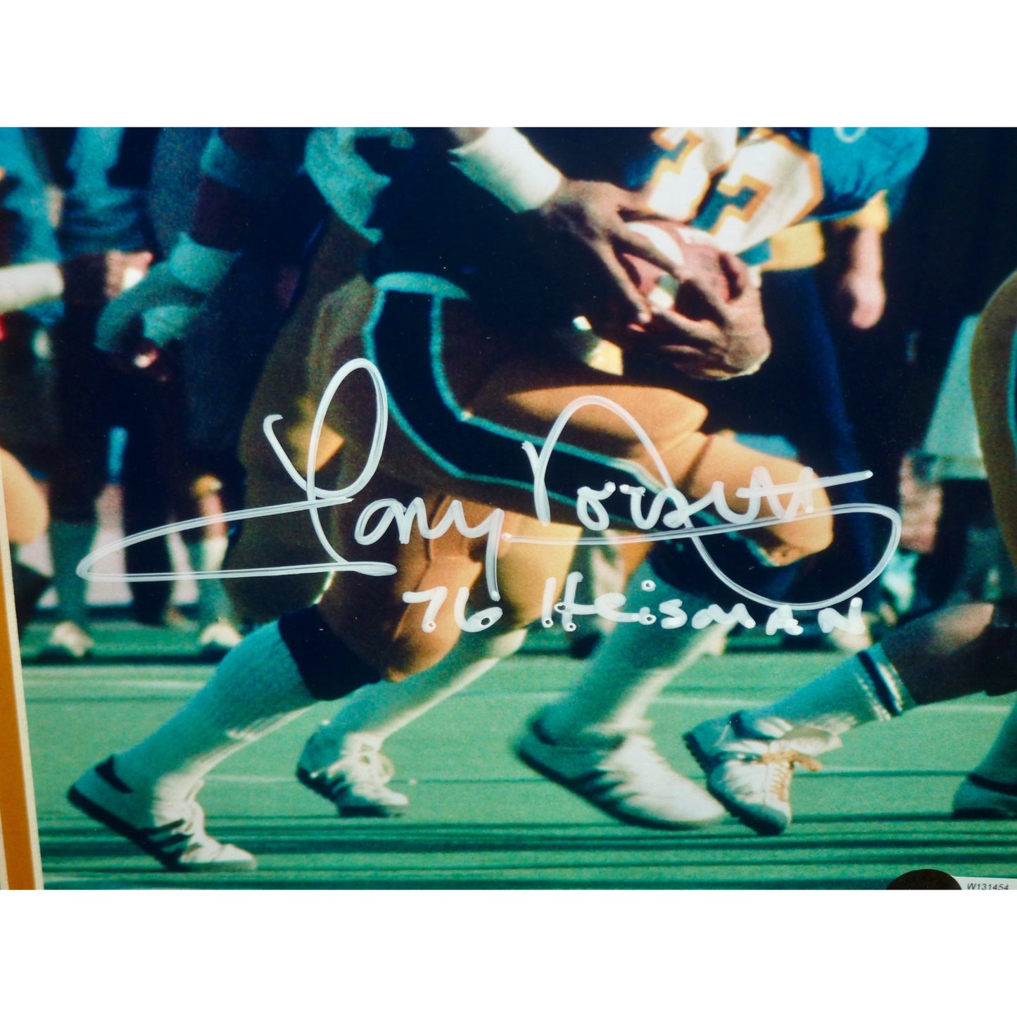 Tony Dorsett Autographed Pittsburgh Panthers Deluxe Framed 8x10 Photo w/ "76 Heisman" - Beckett