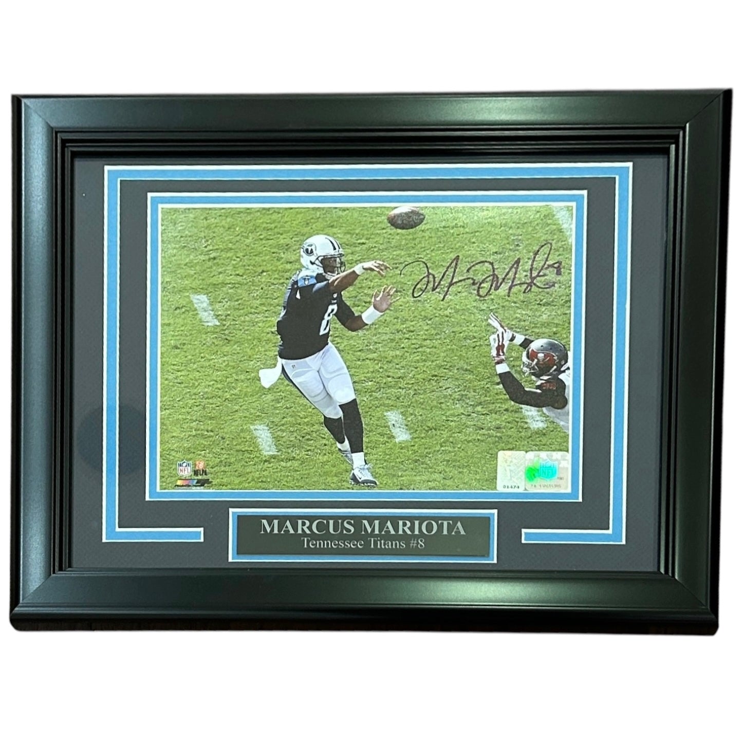 Marcus Mariota Autographed Tennessee Titans (1st NFL Game) Framed 8x10 Photo - MM Holo