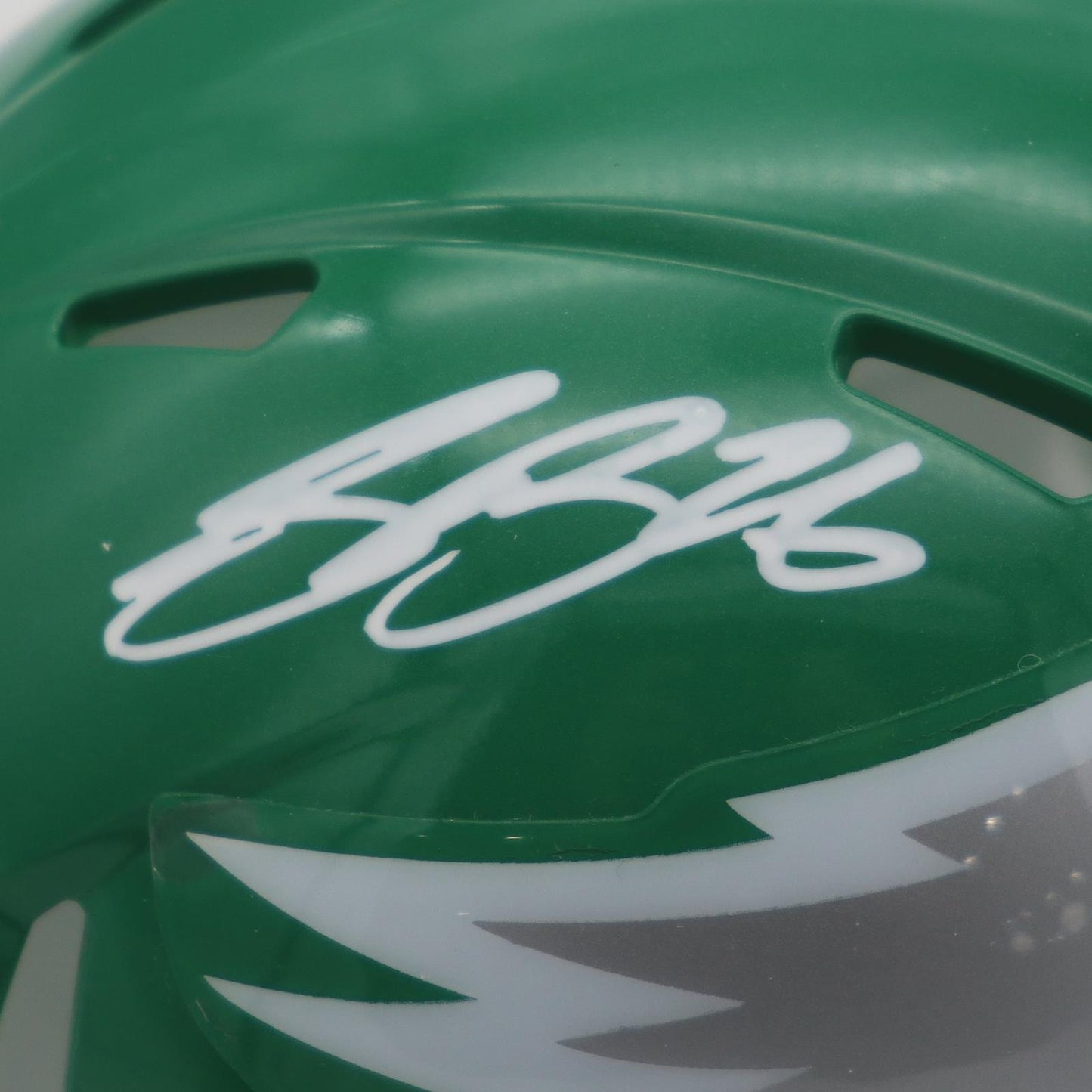 Saquon Barkley Autographed Philadelphia Eagles (Kelly Green) Mini Helmet - Beckett