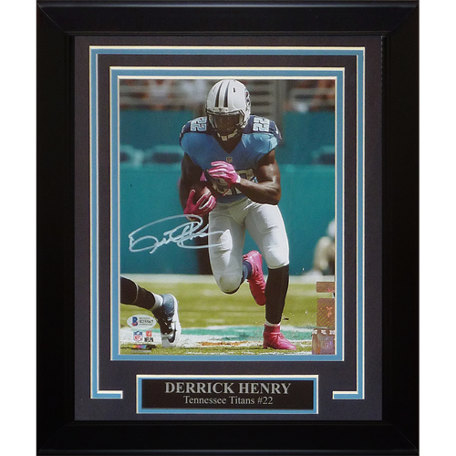 Derrick Henry Autographed Tennessee Titans Deluxe Framed 8x10 Photo - Beckett