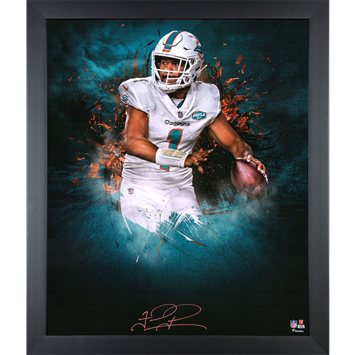 Tyreek Hill Blackout Action Miami Dolphins Autographed Framed Football  Photo - 11x14 Framed Photo